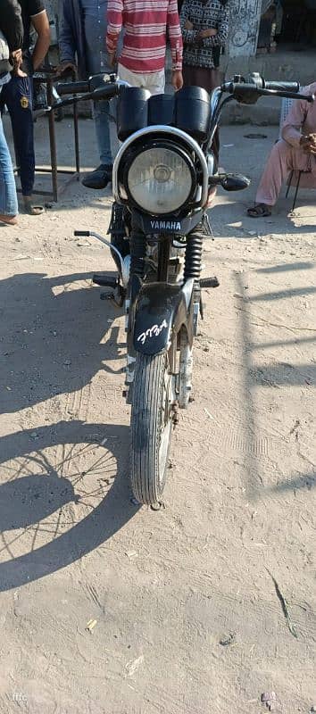 Yamaha  YBZ 125 total all Genuie hain koi chiz change ni hain 3