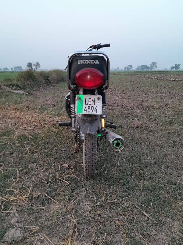 125 2016 model lo aur chalao 2