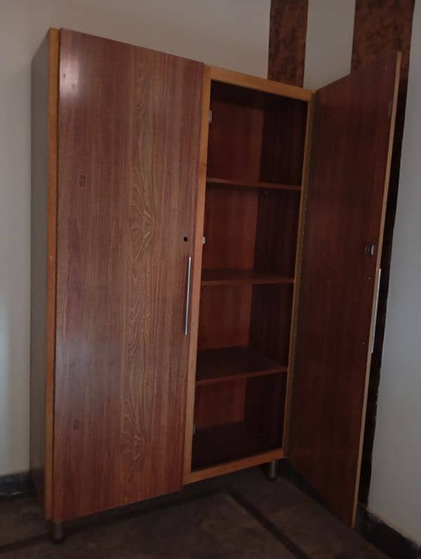 fancy Morden wardrobe for sale 4