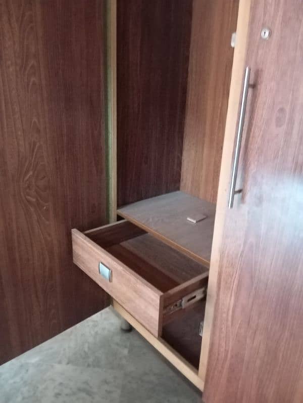 fancy Morden wardrobe for sale 10