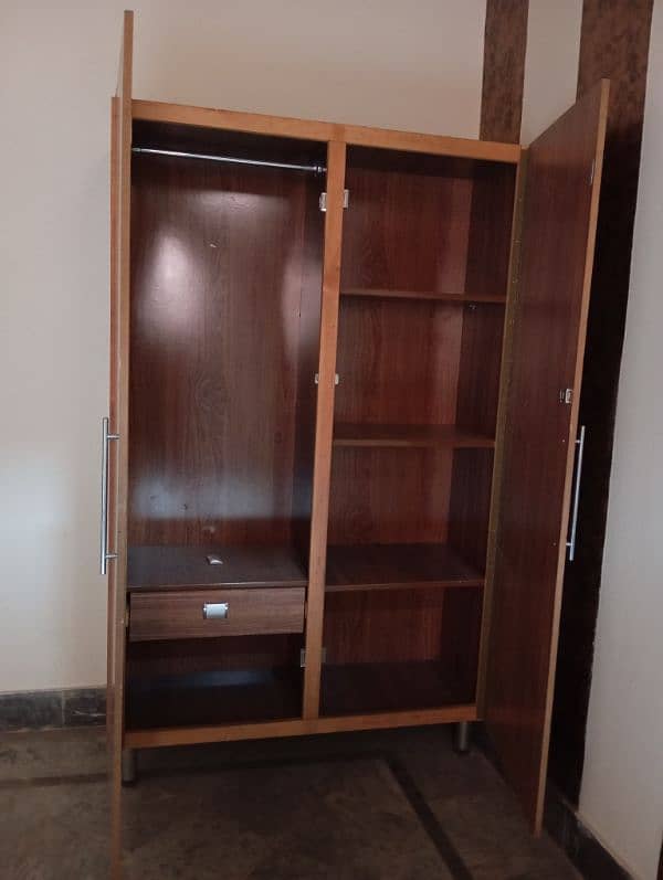 fancy Morden wardrobe for sale 17