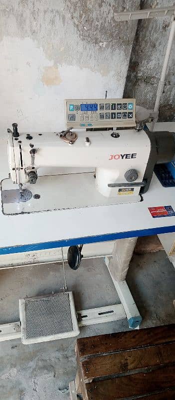 Sewing machine for sale good condition 2