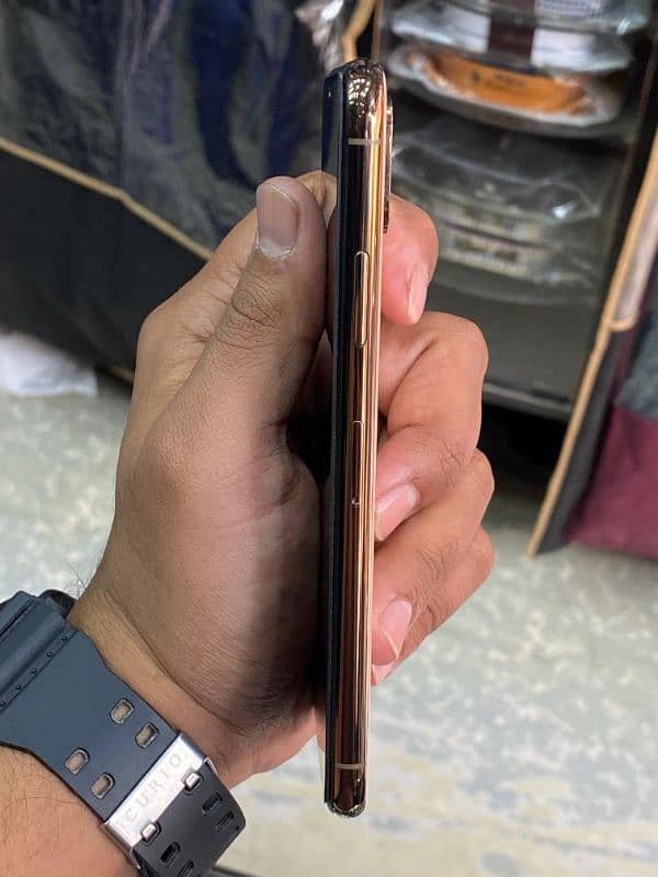 Iphone XS 256Gb Dual SIM Pta Approved 4