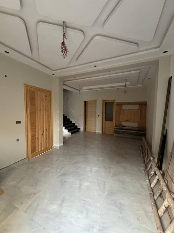 5 Marla Brand new 4 beds beautiful modern house available for sale in Topaz Extension Park View City Lahore 7