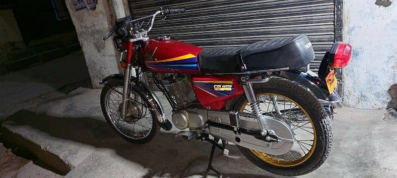 Honda CG 125 Model 2012 9