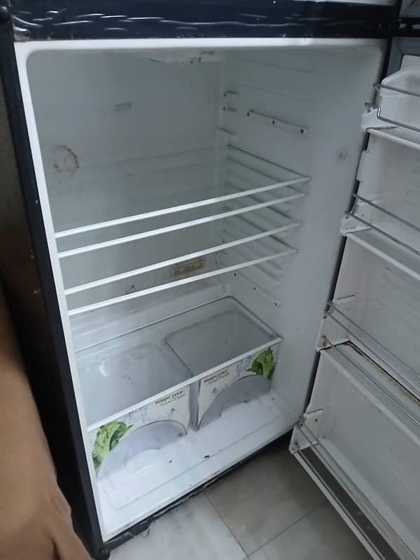 Dawlance refrigerator 1