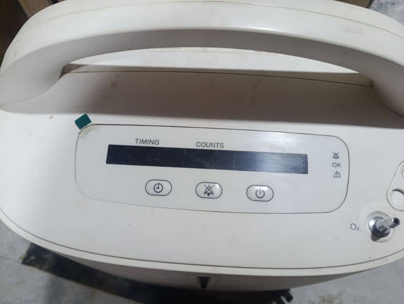 Oxygen Concentrator (Branded) 1