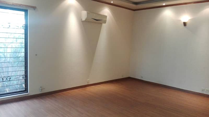 1 Kanal Luxuer House Prime Hot For Sale dha Phase1 8