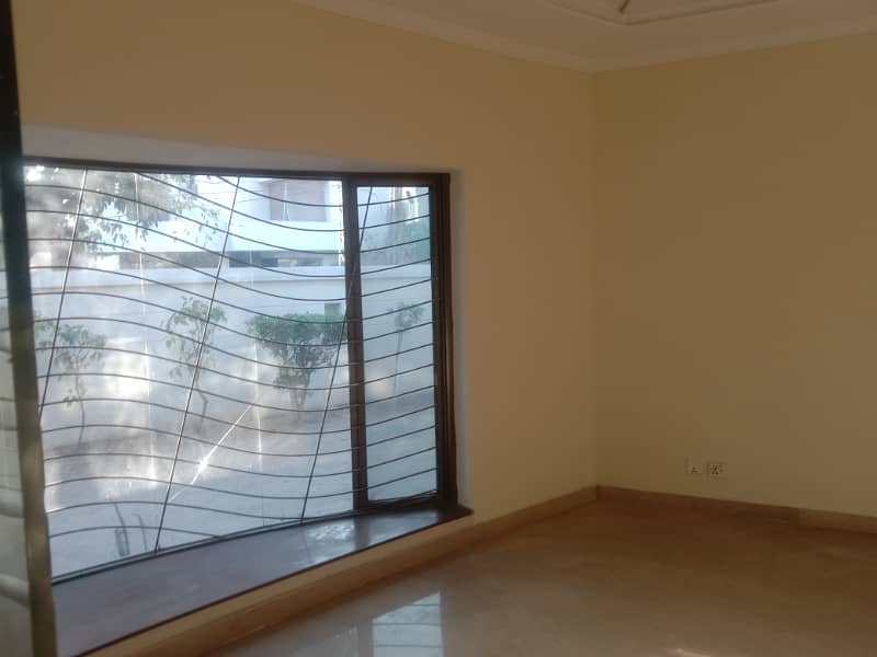 1 Kanal Luxuer House Prime Hot For Sale dha Phase1 15