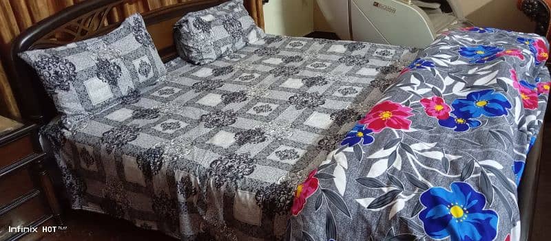 Sale just like new queen size bed with 2 bedsides and 1 dressing table 6