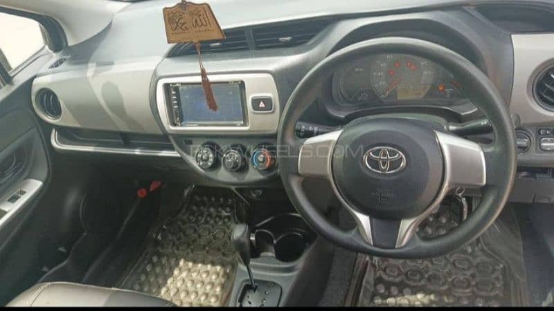 Toyota Vitz 2015 2