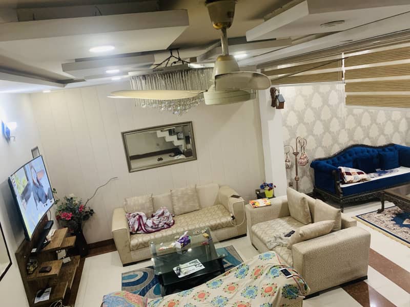 5 marla house for sale in johar town block C Tile flooring  Double kitchen  Double unit  Main apporced  Hot location 4