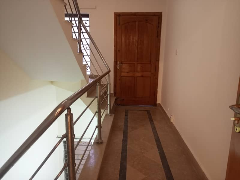 Beautiful upper portion house for rent 1