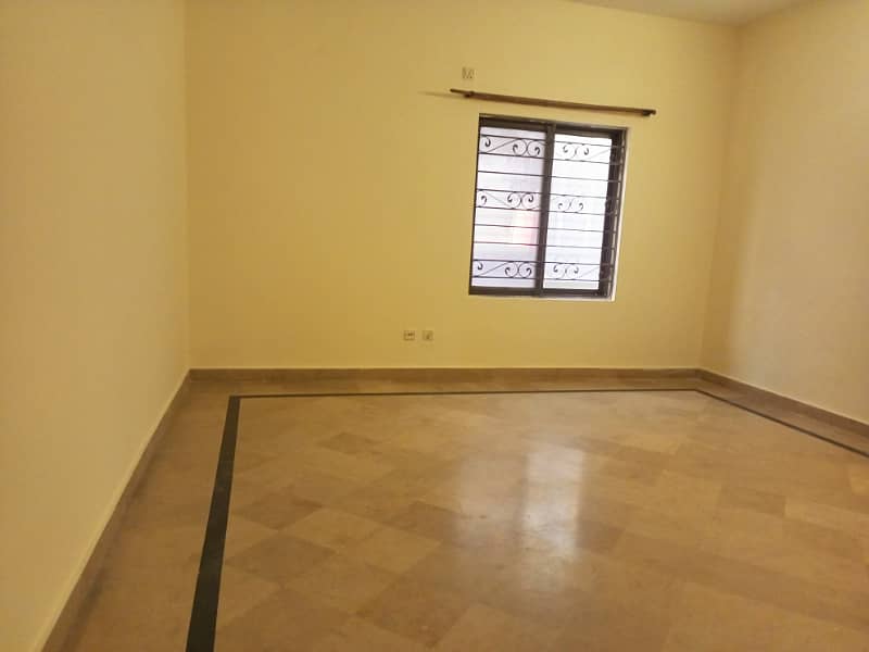 Beautiful upper portion house for rent 3