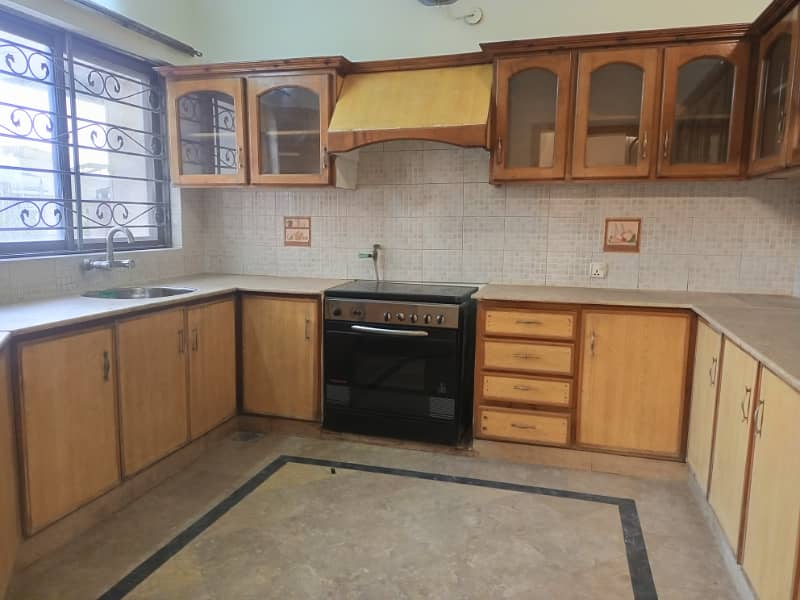 Beautiful upper portion house for rent 10