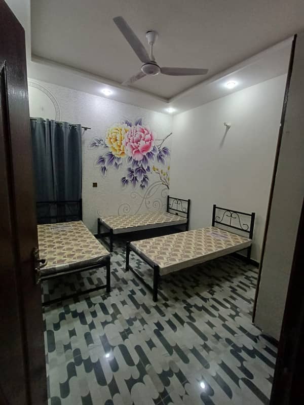 Hania girls hostel special offer first 15 days of rent absolutely Free Book your Seats Now inbox for details near ucp University or shaukat khanum hospital or UOL University or UMT University or Emporium Mall or expo center 0