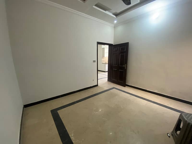 7 Marla Frist floor available for rent in phase 4a 9