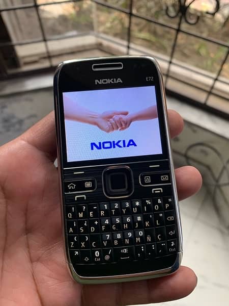 Nokia E72 3