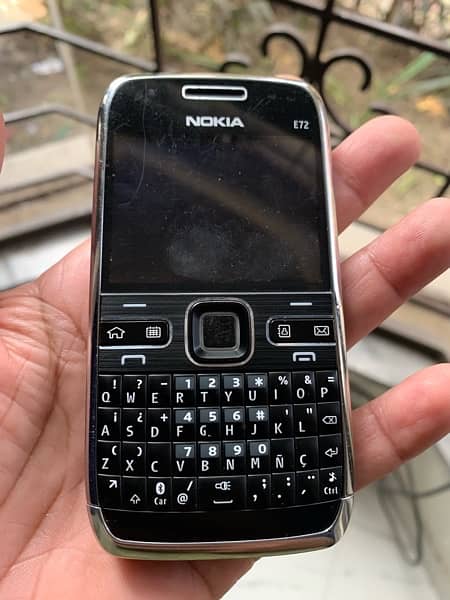 Nokia E72 6