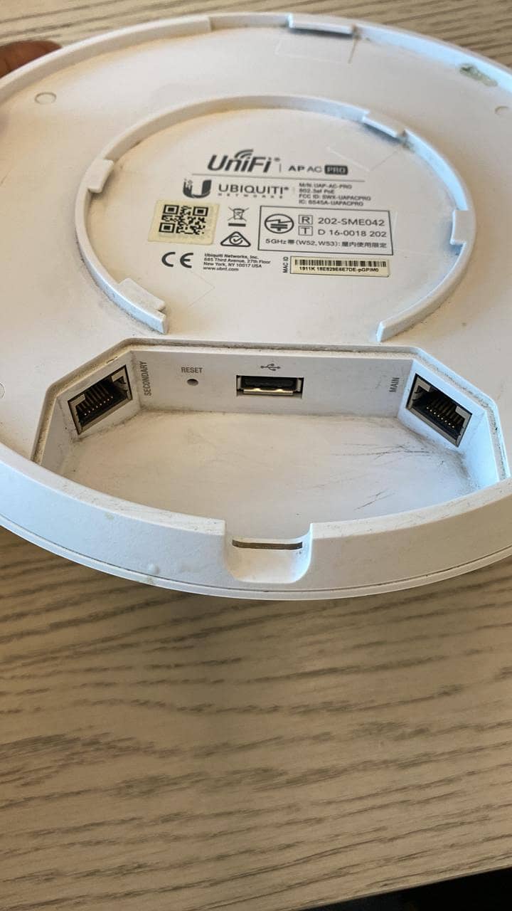 UBIQUITI UniFi AP 0