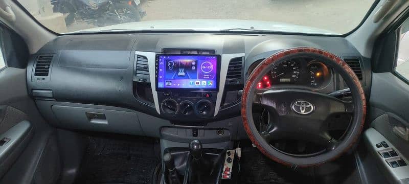 Toyota Hilux VIGO  ORIGINAL CONDITION 9