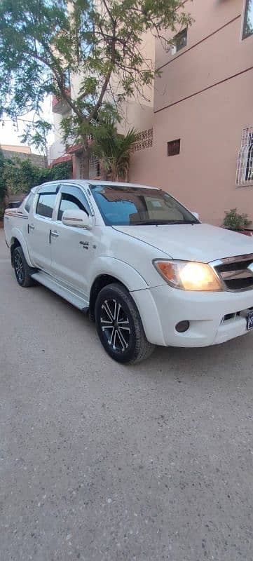 Toyota Hilux VIGO  ORIGINAL CONDITION 10