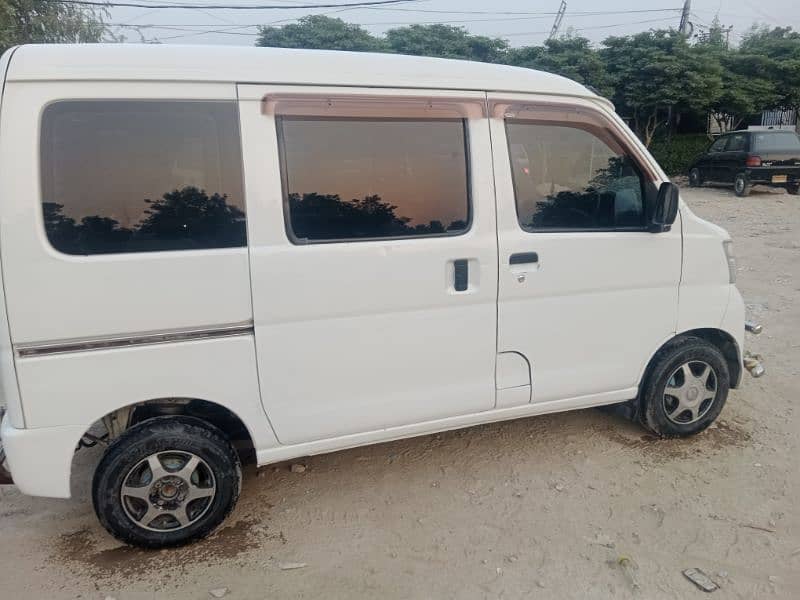 Daihatsu Hijet 2017 9