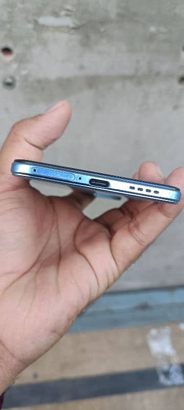 VIVO V23E 8/256 CONDITION 10/10 WITH BOX AND CHARGE 2