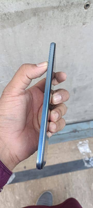 VIVO V23E 8/256 CONDITION 10/10 WITH BOX AND CHARGE 4