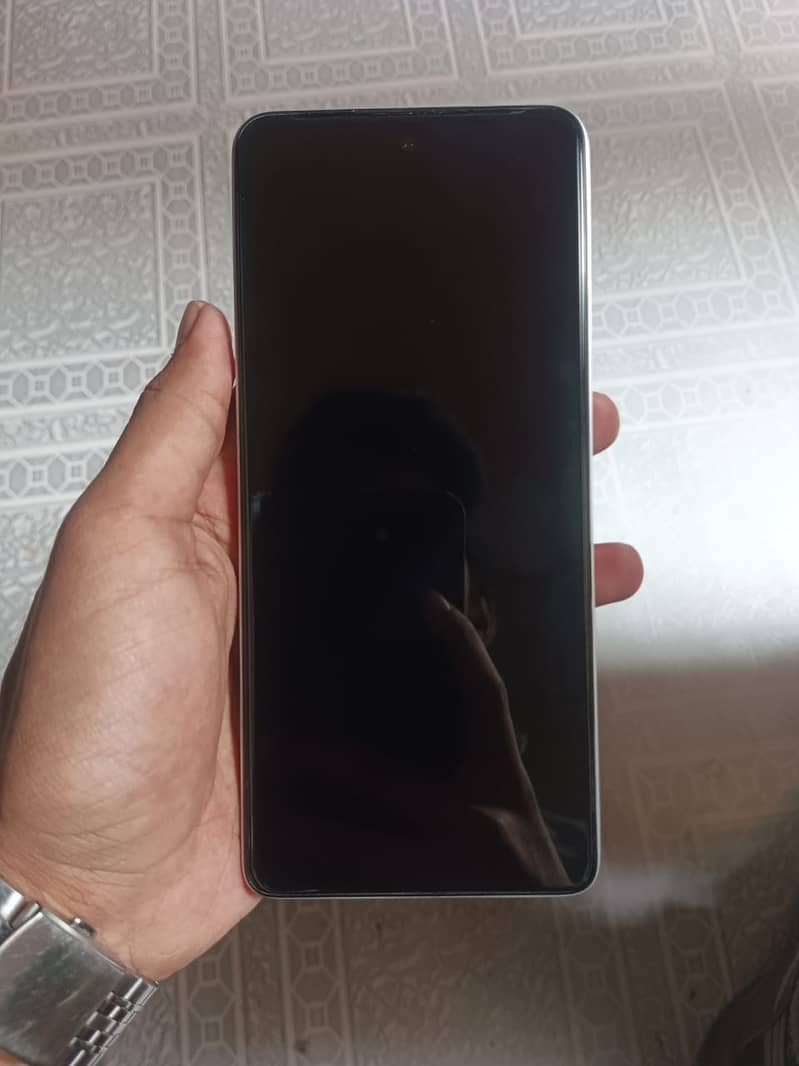 Tecno spark 10 pro 8+8 ram 128 storage 4