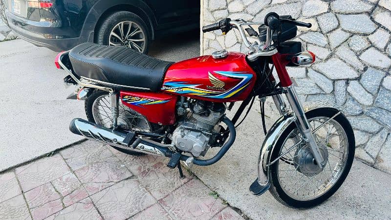 Honda 125 Golden number 3