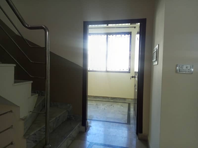 Beautiful upper portion house for rent 10