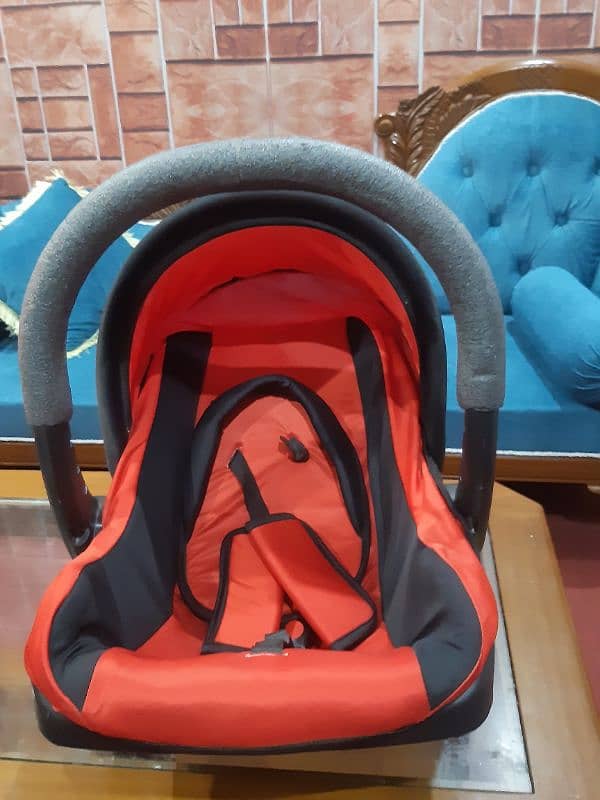 Baby carry cot/cradle/car seat-Red 2