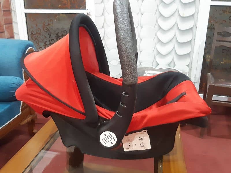 Baby carry cot/cradle/car seat-Red 4