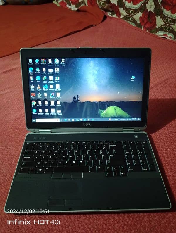 1 DELL Latitude Machine 0