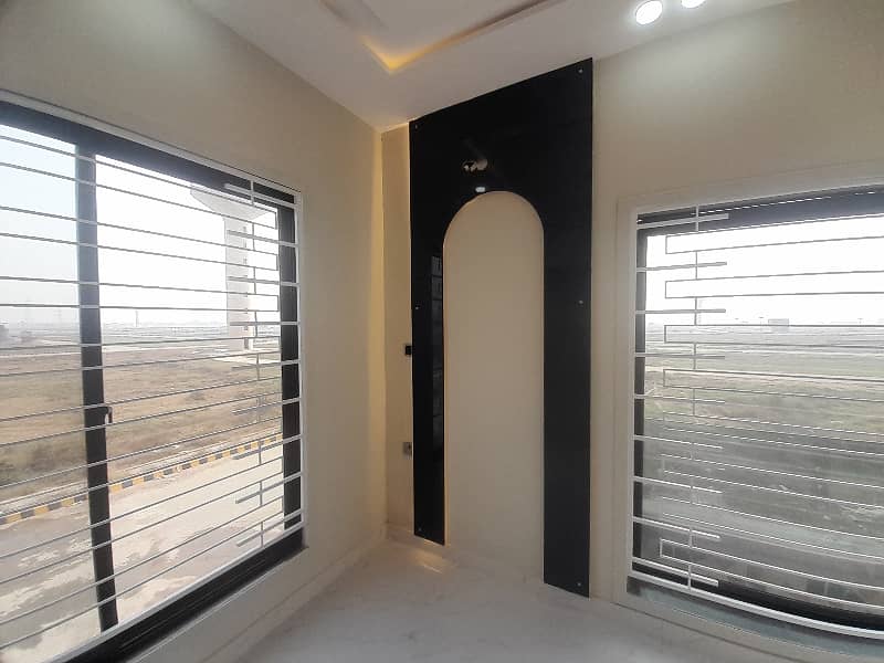 Corner House Spread Over 5 Marla In DHA Defence Available 39