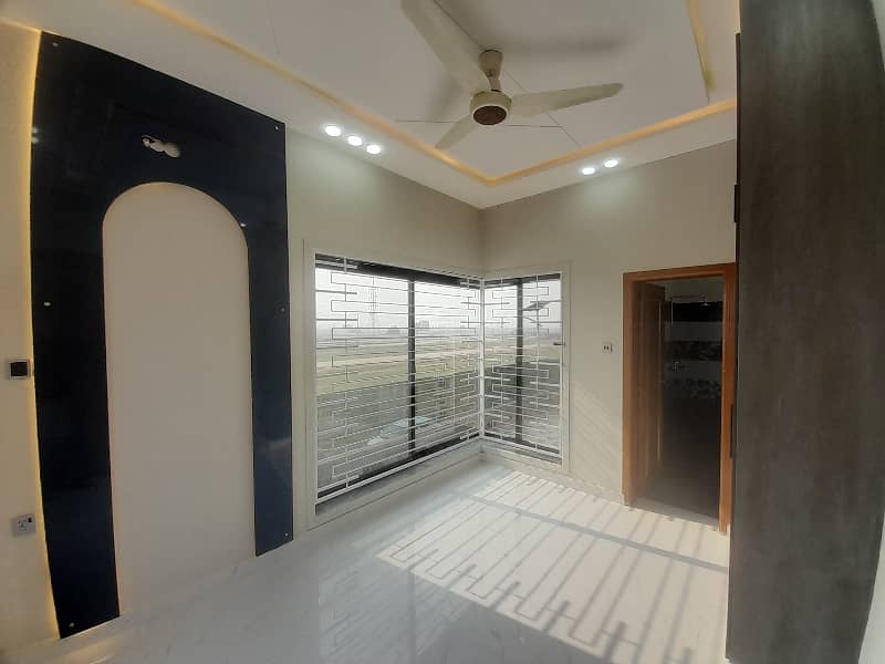 Corner House Spread Over 5 Marla In DHA Defence Available 40