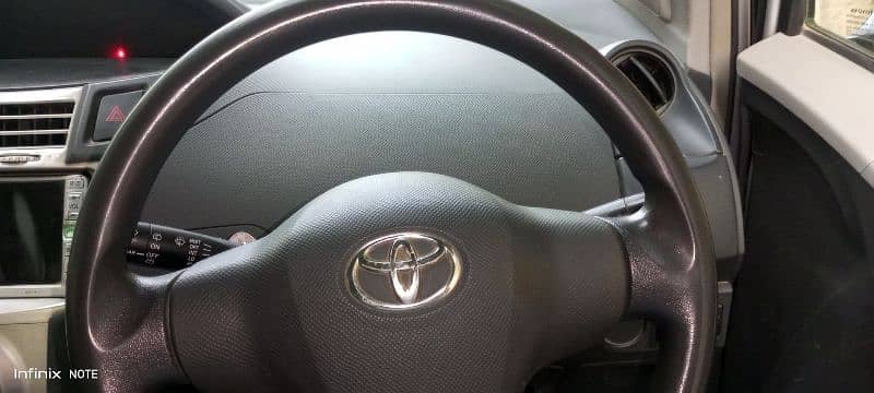 Toyota Vitz 2012 6