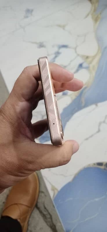 vivo V29E with full packing 3