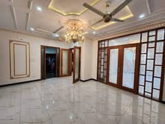 BRAND NEW 10 MARLA FULL HOUSE AVALIABLE FOR RENT SECTOR E BLOCK JINNAH RAFI BAHRIA TOWN LAHORE