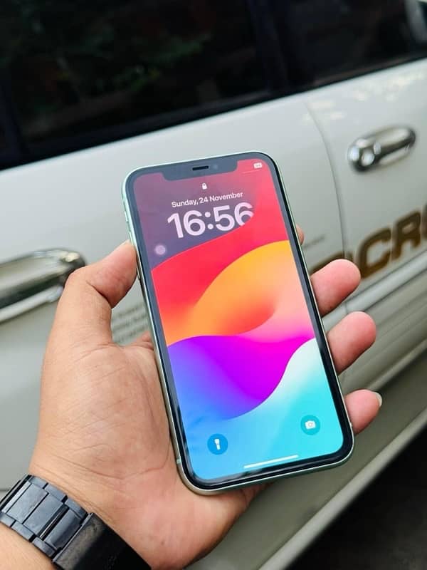 Iphone 11  64GB Pta Approved 5