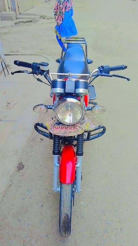 Suzuki GS 150CC 1