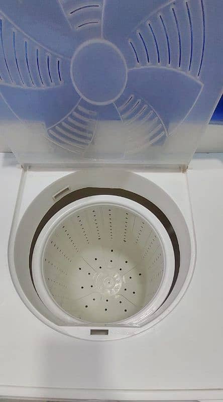 Washing Machine with separate dryer 3