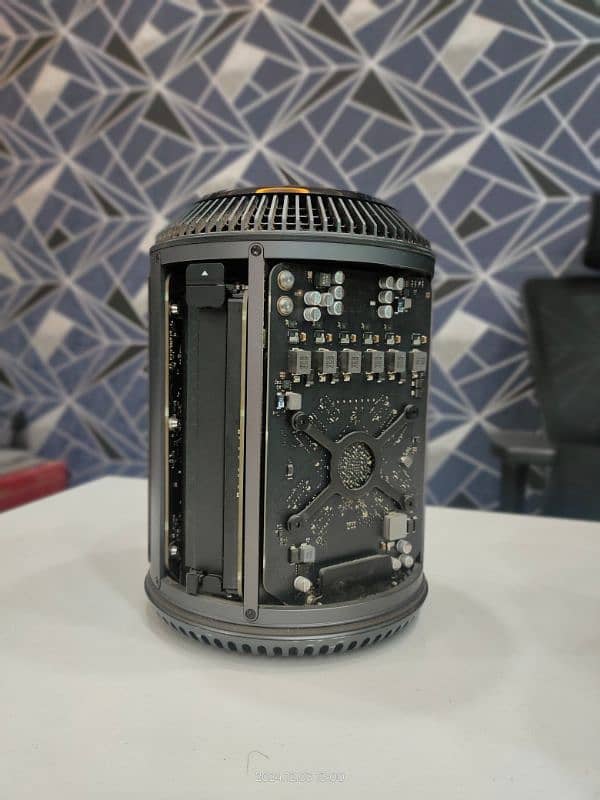 Apple Mac Pro PC 3