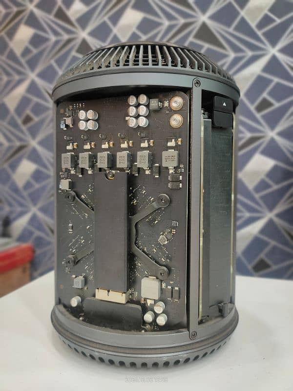 Apple Mac Pro PC 4