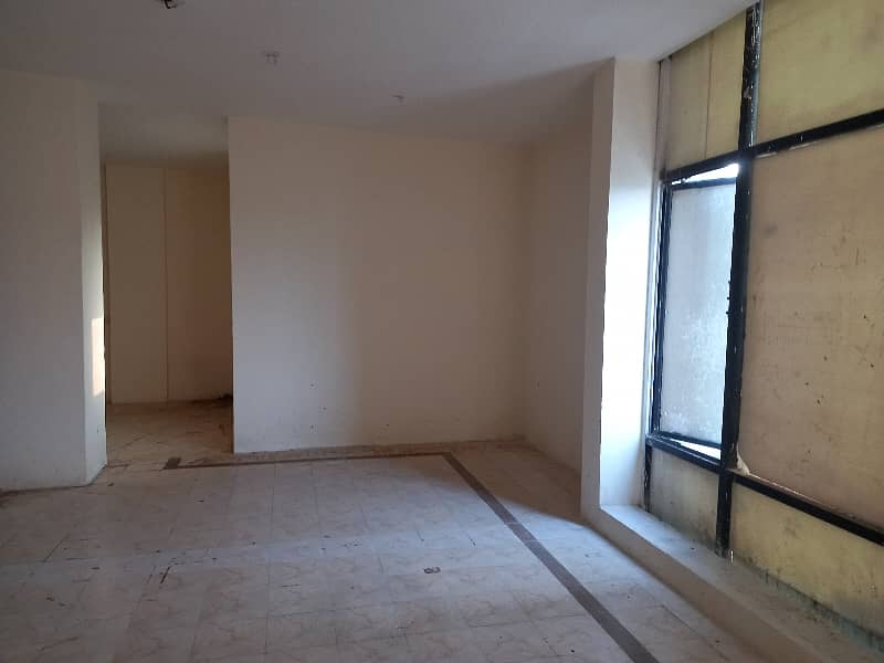 OFFICE FOR RENT IN MAIN BOULEVARD GULBERG III 0