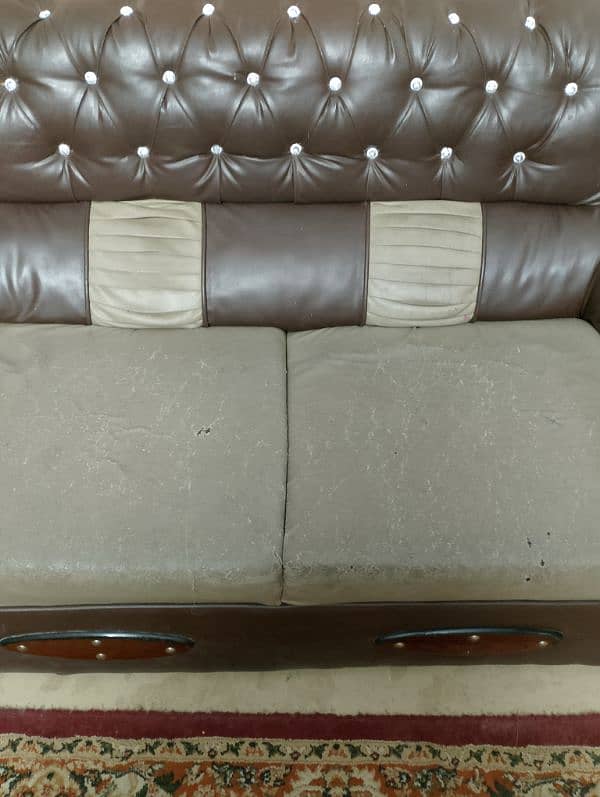 6seater sofa used condition 3