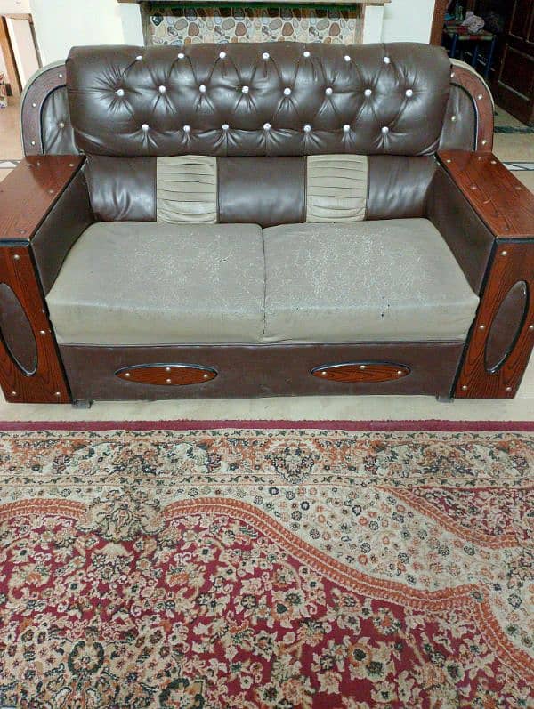 6seater sofa used condition 7