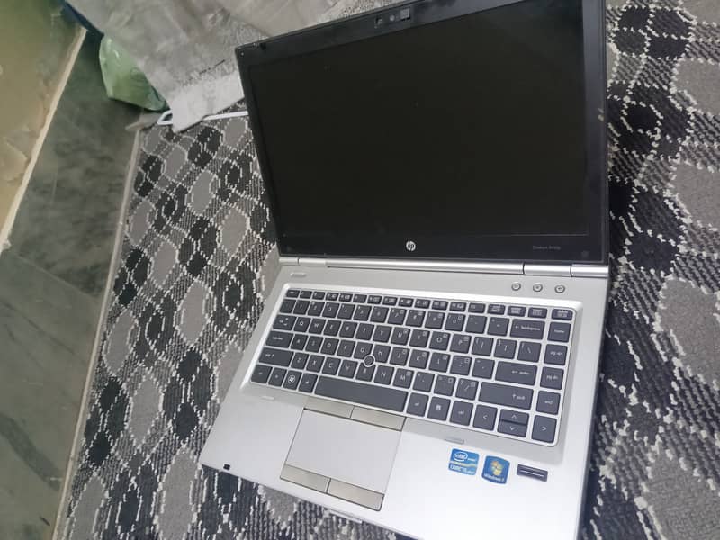 HP EliteBook 8460p 4