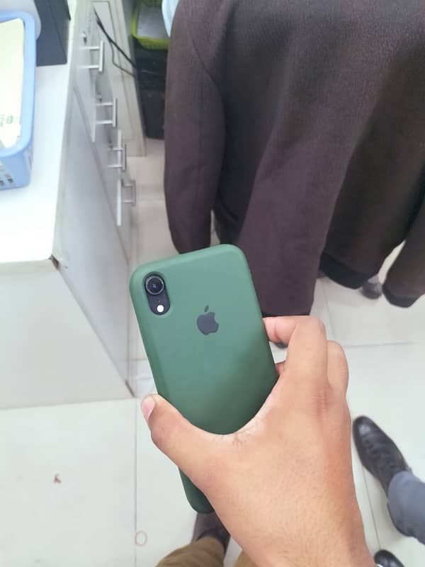 iphone Xr 64 gb all okay 94% 10/10 3